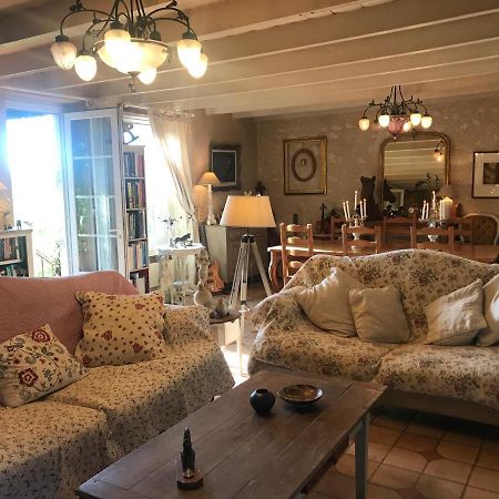 Le Peyrail Bed & Breakfast Les Lèves-et-Thoumeyragues Екстериор снимка