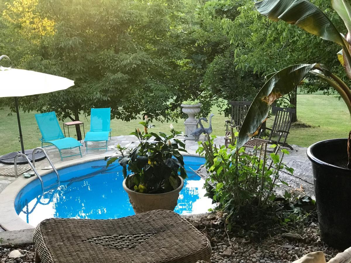 Le Peyrail Bed & Breakfast Les Lèves-et-Thoumeyragues Екстериор снимка