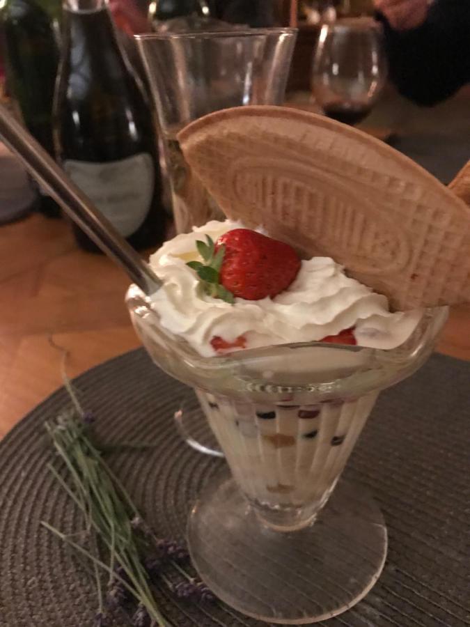Le Peyrail Bed & Breakfast Les Lèves-et-Thoumeyragues Екстериор снимка