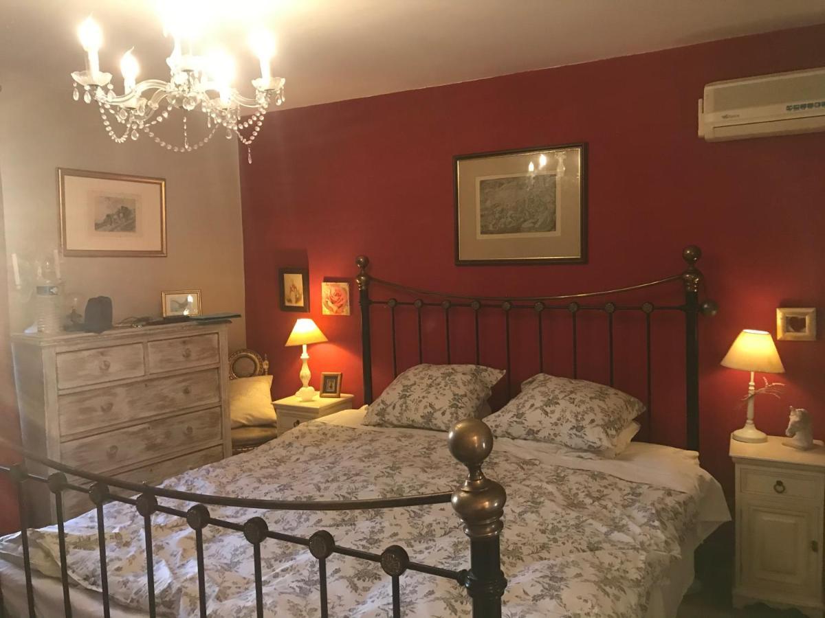 Le Peyrail Bed & Breakfast Les Lèves-et-Thoumeyragues Екстериор снимка
