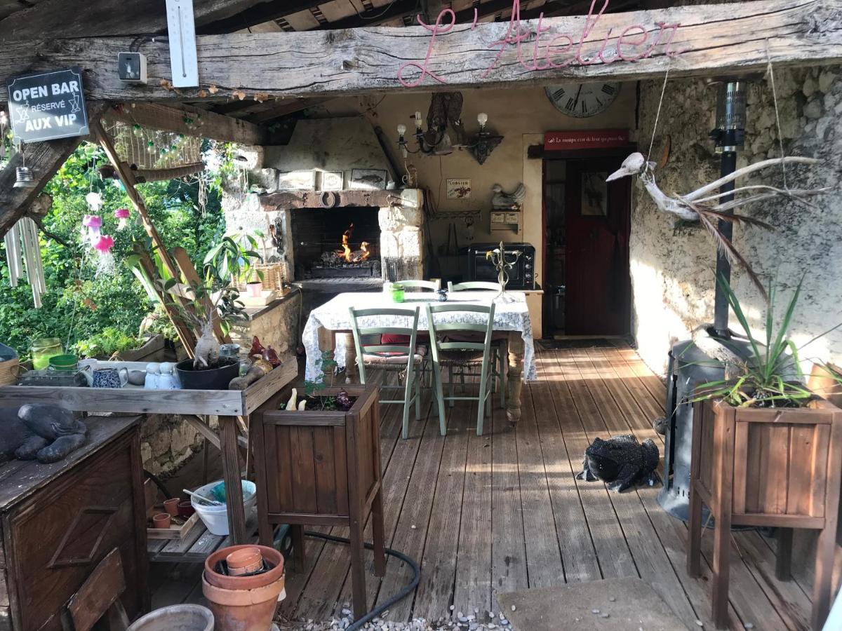 Le Peyrail Bed & Breakfast Les Lèves-et-Thoumeyragues Екстериор снимка