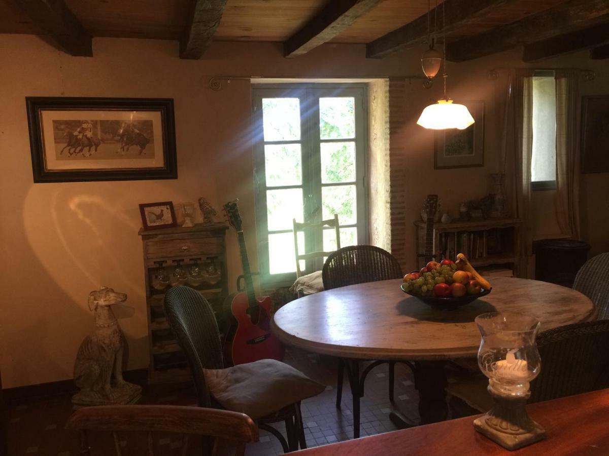 Le Peyrail Bed & Breakfast Les Lèves-et-Thoumeyragues Екстериор снимка