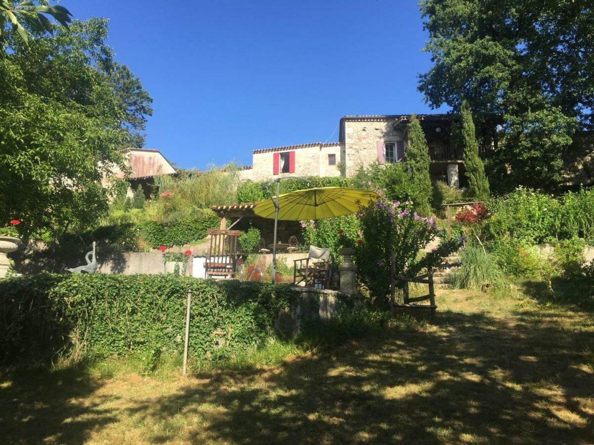 Le Peyrail Bed & Breakfast Les Lèves-et-Thoumeyragues Екстериор снимка